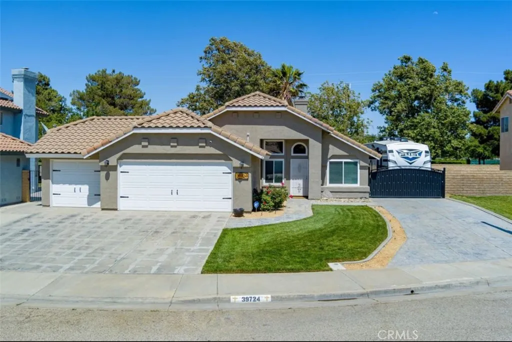 39724 Tesoro Lane, Palmdale, California 93551 home-pic-0